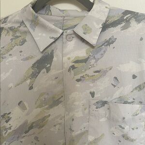 lululemon men’s shirt